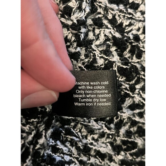 Lane Bryant Sweater Womens 14/16 Black White Boucle Knit V-Neck Tunic Pullover - Picture 7 of 7